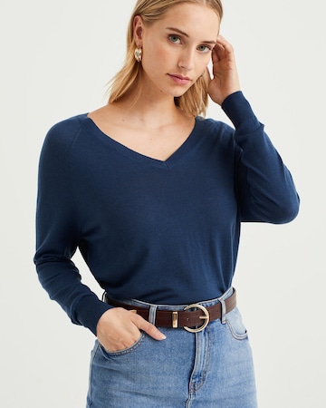 WE Fashion Sweater in Blue: front