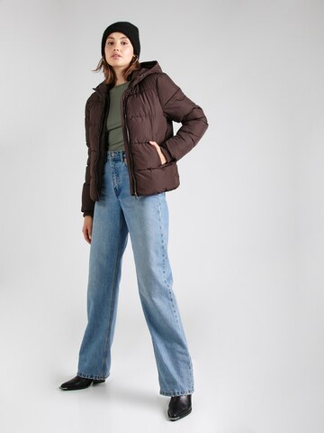 PIECES Jacke 'BEE' in Braun