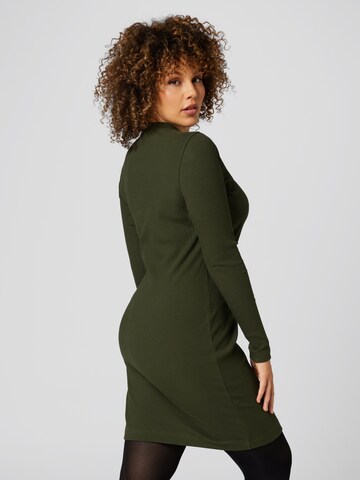 A LOT LESS Dress 'Milly' in Green