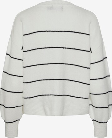 Pullover 'BEVERLY' di PIECES in bianco