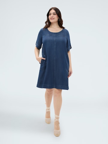 Abito di Fiorella Rubino in blu