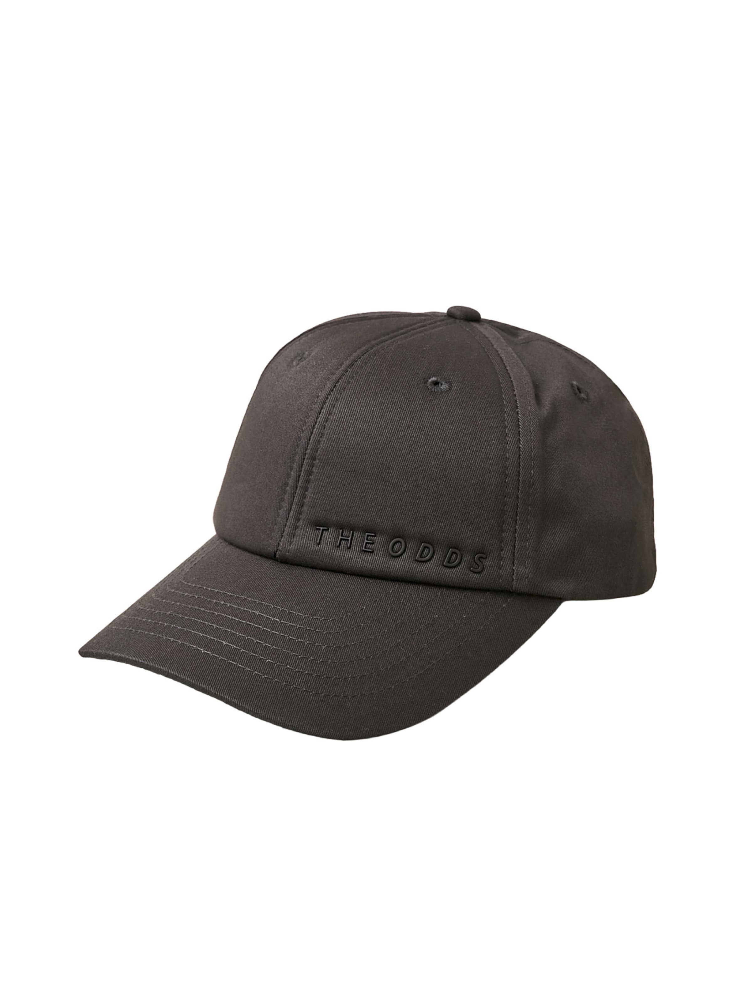 THE ODDS Pet 'Baseball Cap / alphabet' in Zwart: voorkant