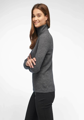 include Rollkragen-Pullover in Grau