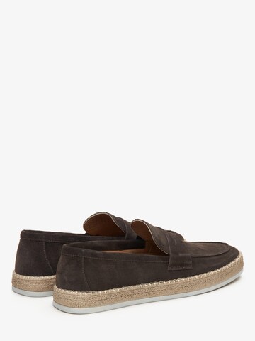 Estro Moccasin '09-4560' in Brown
