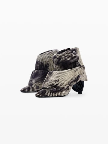 Desigual Gležnarji | bež barva