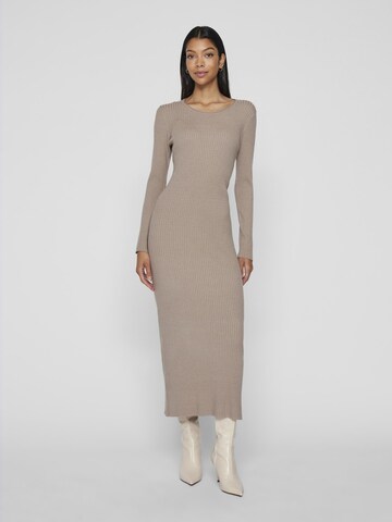 VILA Strikkjole i beige: forside