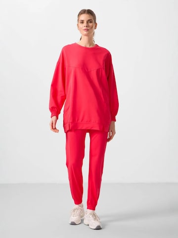 Tommy Life Sweatsuit in Pink: front