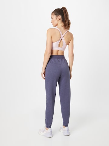 Effilé Pantalon de sport 'Essential' UNDER ARMOUR en gris