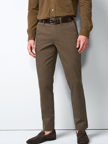 Regular Pantalon chino MEYER en marron : devant