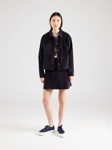 Gonna 'Svea' di mazine in nero