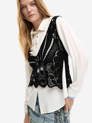 Desigual - Blusa 'CAM_LIRIO' en blanco