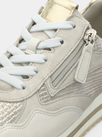 GABOR Низкие кроссовки в Бежевый