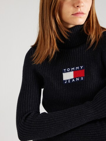 Tommy Jeans Pullover in Braun