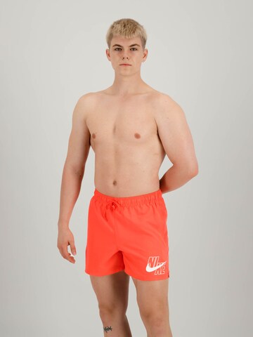 Regular Shorts de bain 'Lap 5' Nike Swim en rouge