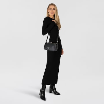 Borsa a spalla di PATRIZIA PEPE in nero