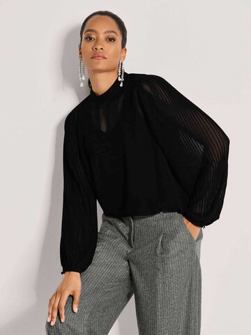 MADELEINE Blouse in Black: front