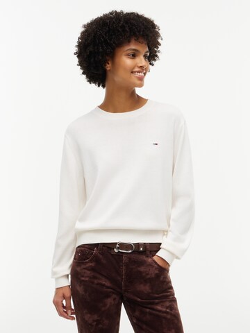 balta Tommy Jeans Megztinis 'ESSENTIAL': priekis