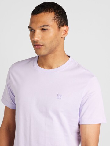 T-Shirt Calvin Klein Jeans en violet