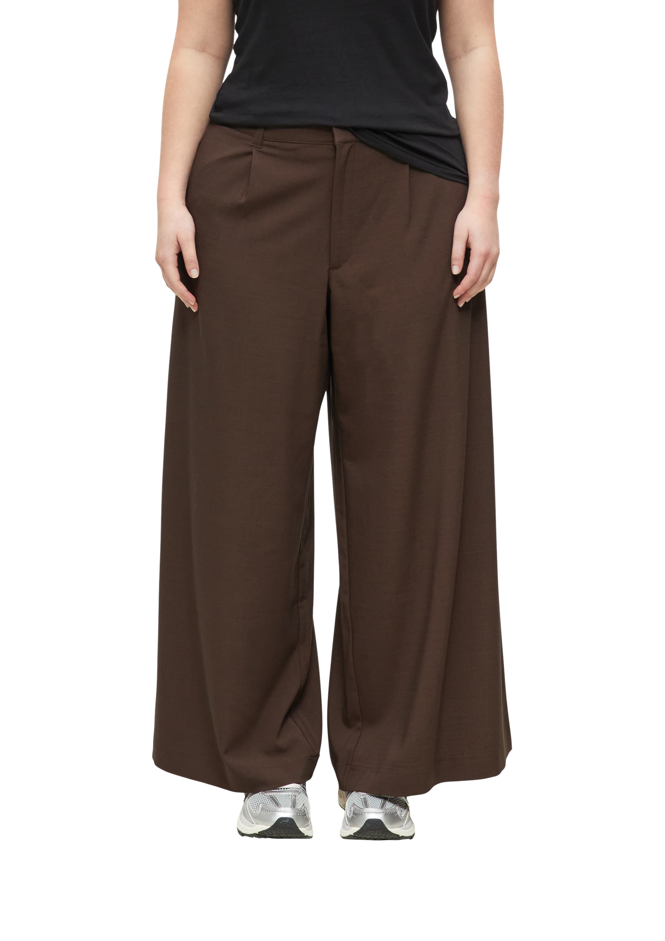 Barrel Pantalon à pince QS en marron : devant