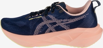 Chaussure de course 'ASICS Novablast 5' ASICS en bleu : devant