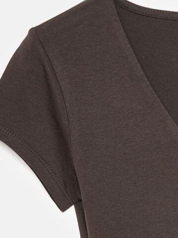 Top di Dilvin in nero