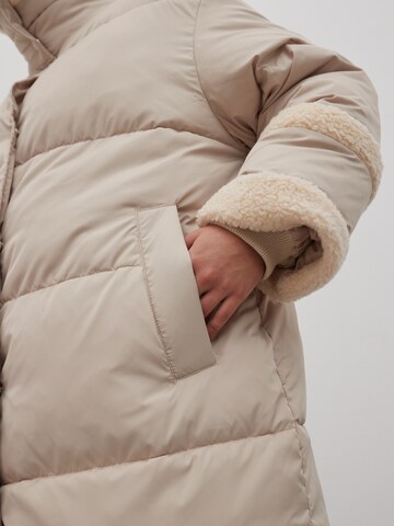 Manteau d’hiver 'Oda' EDITED en beige