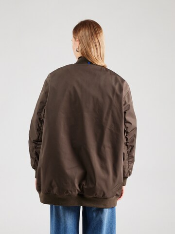 Veste mi-saison 'Nora' Embassy of Bricks and Logs en gris
