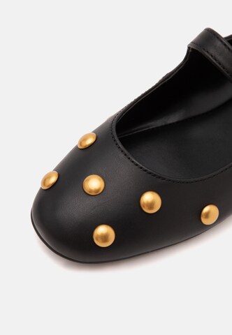 juoda MICHAEL Michael Kors Balerinos su dirželiais 'NELLIE'