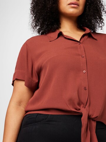 ABOUT YOU Curvy - Blusa 'Cornelia' em castanho