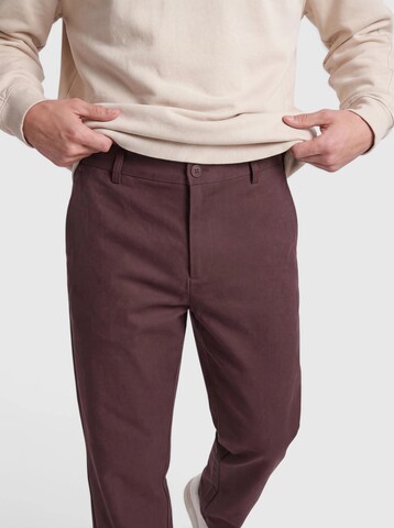 everly® Tapered Παντελόνι σε καφέ