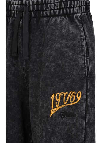 19V69 ITALIA Tapered Sportbroek in Zwart: voorkant