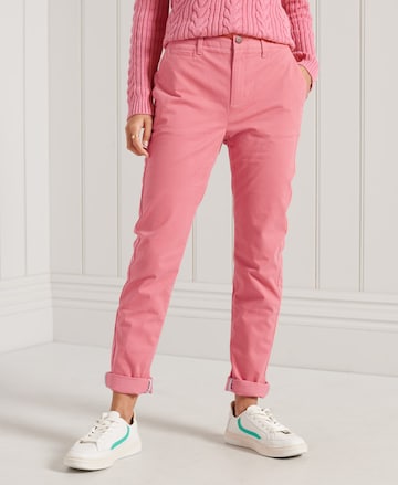 Coupe slim Pantalon chino Superdry en rose