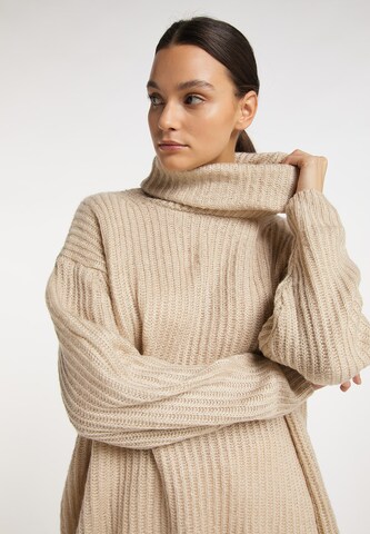 RISA Oversized sweater in Beige