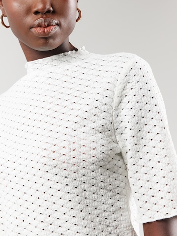 s.Oliver Särk, värv beež