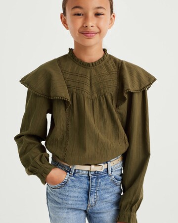 WE Fashion Blouse in Green: front