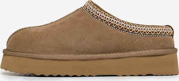 Loungeable Slippers in Brown: front