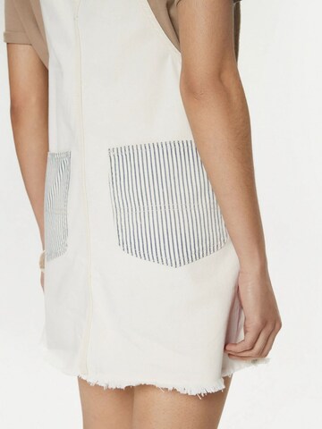 Abito di Lee in bianco