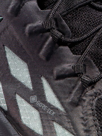 MAMMUT Flats in Black