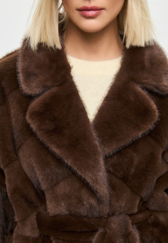 CESARE GASPARI Wintermantel in Bruin
