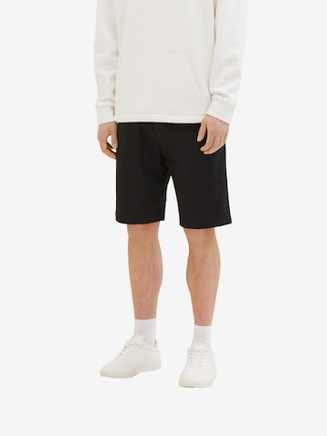 TOM TAILOR DENIM Regular Shorts in Schwarz: predná strana