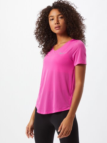 T-shirt fonctionnel 'Breathe' NIKE en rose : devant