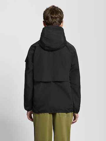 Lyle & Scott Between-season jacket in Black