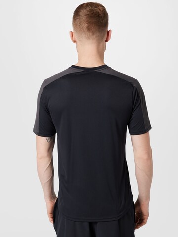 Tricou funcțional 'Challenger' de la UNDER ARMOUR pe negru