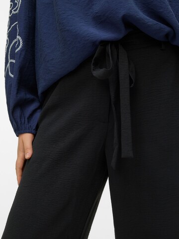 Vero Moda Curve Wide leg Trousers 'VMCJadina' in Black