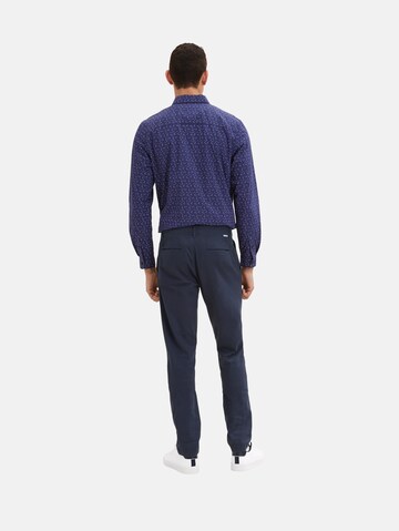 Coupe slim Pantalon chino TOM TAILOR en bleu