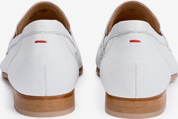 LLOYD Classic Flats in White