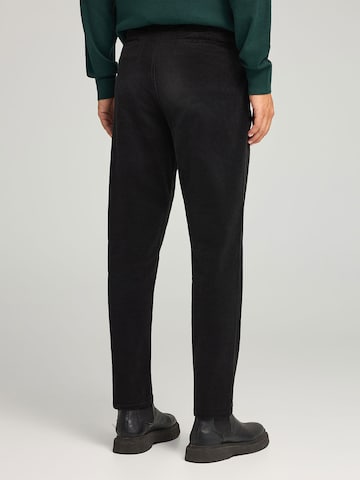 regular Pantaloni chino di Funky Buddha in nero