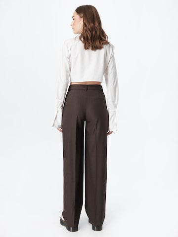 Coster Copenhagen Loose fit Pleated Pants 'Petra' in Brown