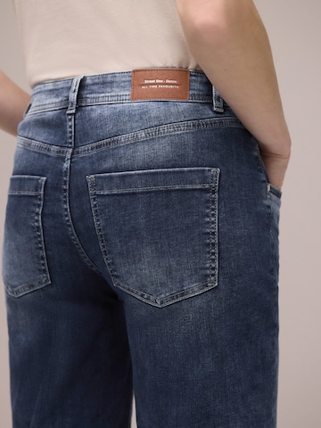Wide leg Jeans 'Emee' de la STREET ONE pe albastru