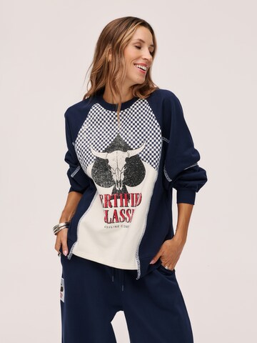 Kamila Šikl Sweatshirt in Blue